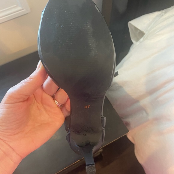 Le Chateau Size 7 Strappy Heels - Picture 3 of 4